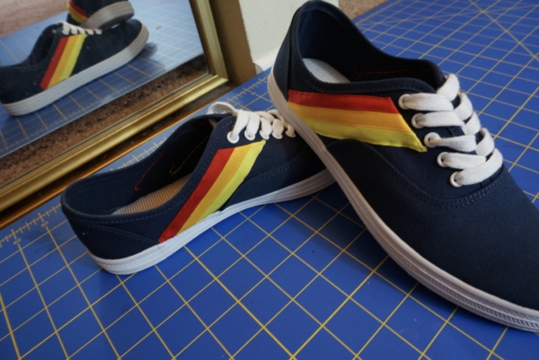 Casual Mens Striped Canvas Shoes, Size: 6-10 at Rs 260/pair in Agra | ID:  14486742262